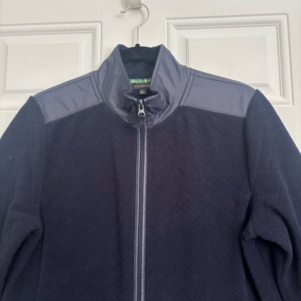 ❤️2/$15 or 3:$21❤️ Talbots Navy Blue Fleece/Quilted Zip-up Jacket, Size M - Picture 4 of 11